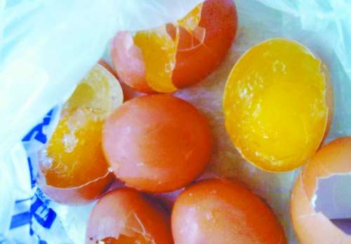 洛阳街头现假鸡蛋 教你四招辨别假鸡蛋(图)