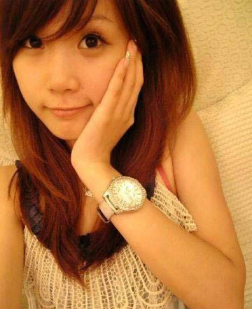 90后大学生身陷“校鸡门” 